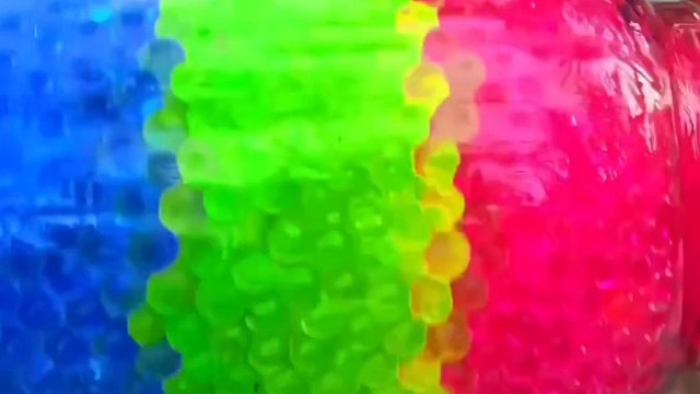 楼梯滚瓶子爆破解压时刻