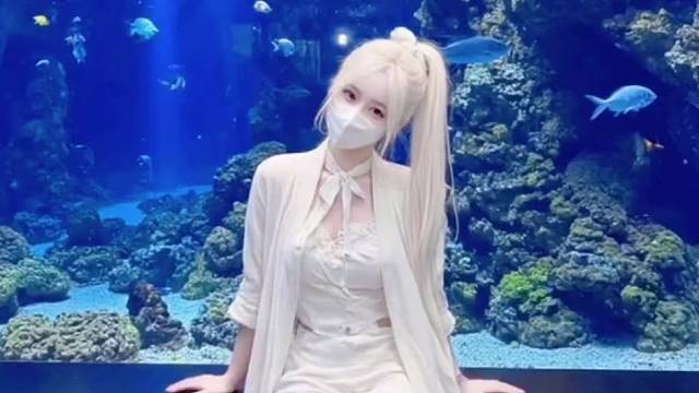 ❀