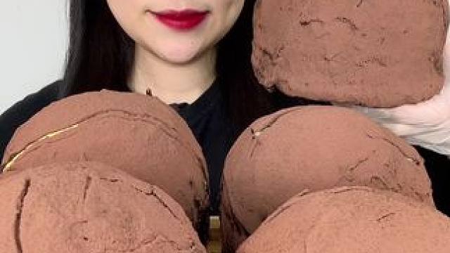 #脏脏巧克力金蛋 #迪拜巧克力 有三种口味 纯可可0反式 纯手工制作 巧克力丝滑细腻 夹心脆脆面包丝