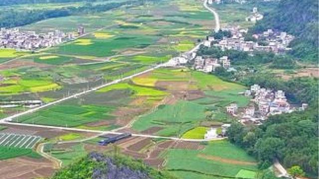 海内外瑶族同胞寻找了数百年的精神家园，原来竟是湖南江永千家峒，这里四面环山，宛若宁静的世外桃源。#抖