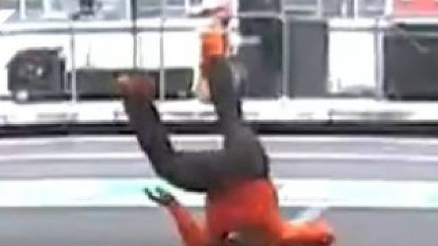 全体目光向我看齐，给大家整个活 #f1 #法拉利