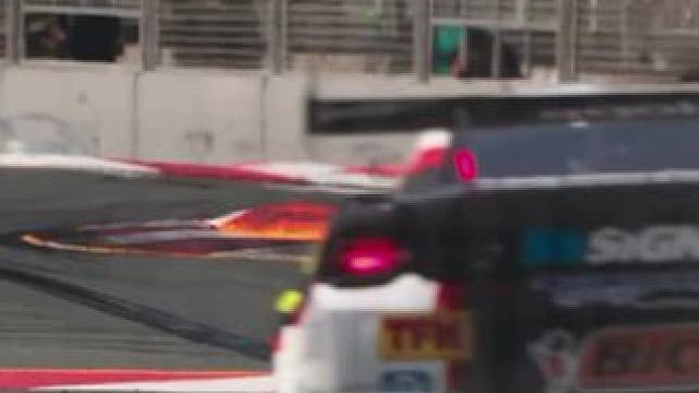 来 排好队 开始跳跳跳…… #弯道快才是真的快 #专业车手 #比赛现场 #现场直击 #赛道