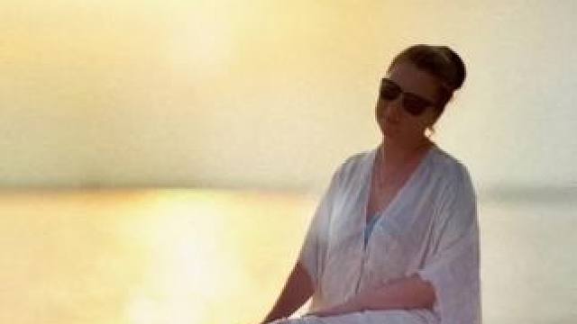 海边创意拍摄氛围感照技巧分享 #手机拍摄技巧 #构图技巧 #万能拍照技巧 #拍摄技巧 #干货分享