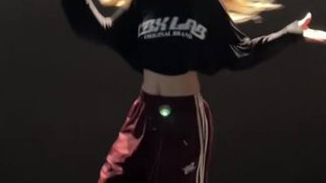 这是什么梦幻联动 #翻跳 #基础爵士 #kunn编舞 #rose朴彩英 #APT