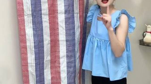 #可伸缩拖鞋架   凉鞋拖鞋用它收纳不占空间，还能当个#可伸缩毛巾架  使用，卫生间干净整洁多了#免