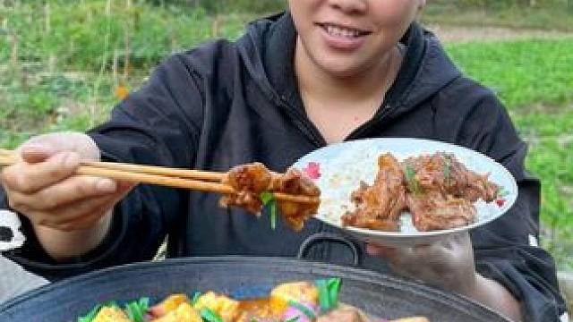 今天做了一大锅香辣的萝卜炖牛肉 #美食 #农村生活 #美食分享 #牛肉 #我的乡村生活