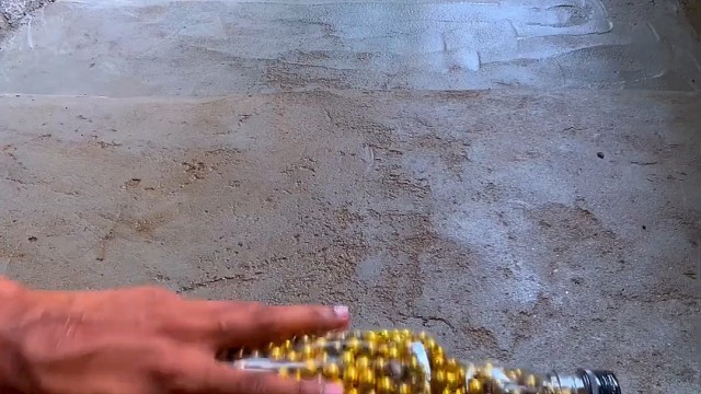 楼梯滚瓶子爆破解压时刻