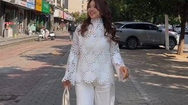 当别人不认识你时 穿搭就是你的明信片 所以你一定要好好爱惜自己 好好打扮自己！