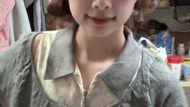 听说你的团支书都是甜妹～ #甜甜的手势舞 #甜妹本命手势舞 #团支书必备技能