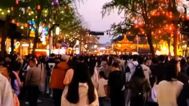 #别回头谁都不是原来的样子了 #向前走别回头一个人会很自由 #可以走慢点但是别回头