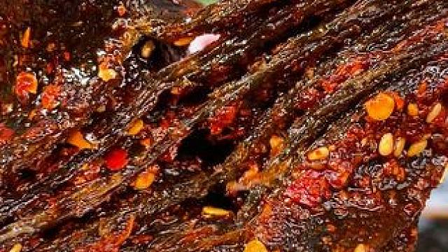 我决不允许还有人现在还没有吃过这个臭干子辣条！#零食推荐 #无辣不欢 #好吃到停不下来 #辣条