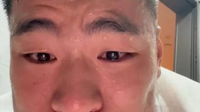 挑战全网最爆辣食物！ 据说不超过5个人能挑战成功！
#缺牙齿挑战 #缺牙齿