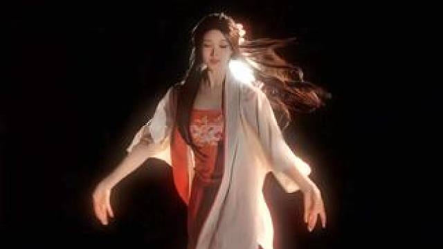 什么事儿啊都把老板娘给吵醒了#免我蹉跎苦 #国风古韵 #古典舞 #舞蹈 #氛围感 翻跳自晚晚老师