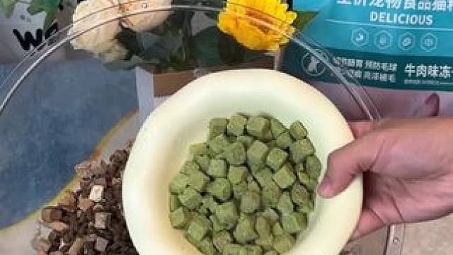 忙碌上班族养猫累，如想猫咪膳食兼顾健康与经济，这猫粮推荐尝试。#猫粮推荐  #猫粮  #猫粮推荐性价