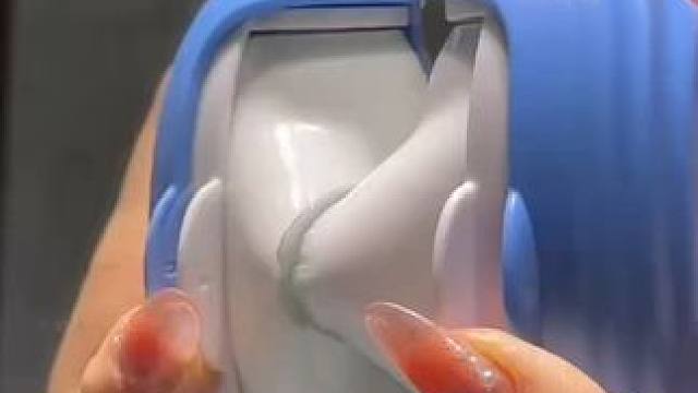 神奇的粘毛器!不仅能轻松清理头发和猫猫狗狗掉落的毛发，水一冲就干净能继续用了 #粘毛神器  #养猫人