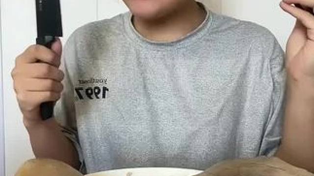 #把想吃的碳水一天全部吃一遍 #好吃不贵经济实惠 #我是美食创作者 #妈呀太