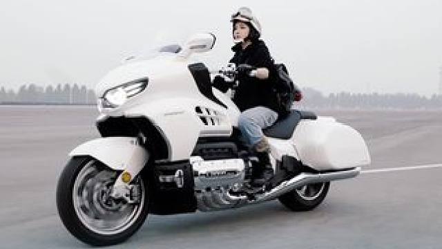 2轮是自由，4轮是安稳，你会怎么选？#长城灵魂灵魂摩托#保定2024长城重机骑士嘉年华#长城汽车