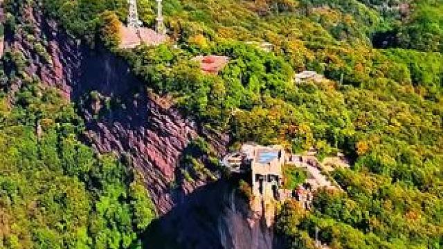 剑门关邀请你来赏秋看红叶#剑门关旅游 #一帧中国·大美广元#看身边变化讲广元故事#致广元·物流经济新