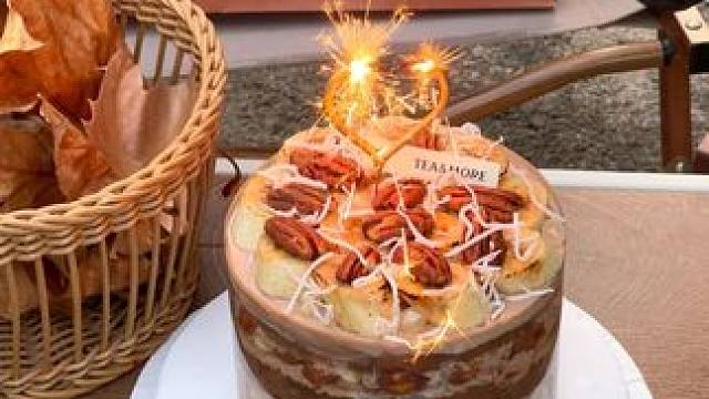 我的梦中情糕——可可榛果布拿拿，这个搭配真的绝了， 超热卖的可可榛果布拿拿，这个搭配简直太神仙了，一