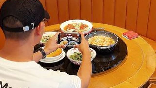 吃饭聚餐试试这样拍，#手机摄影 #美食拍摄 #吃饭聚餐#仪式感
