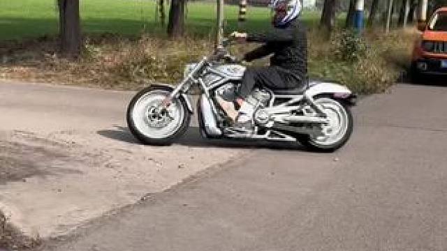 哈雷威路德之暴强加速！不得不说是真的猛 #微山湖文武机车俱乐部 #哈雷威路德加速