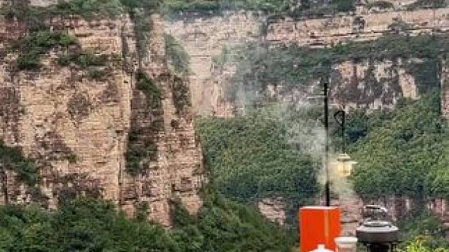 希望你快乐，无论和谁，无论在哪……