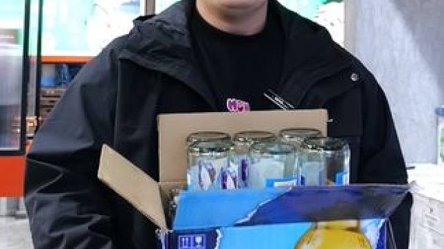 感谢新老朋友支持与陪伴，花小蛮会一直用心为您服务！#花小蛮坑烤羊  #感谢大家支持与信任 #美食探店