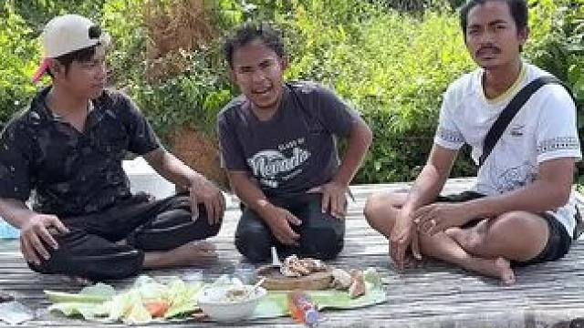 来来来来吃饭了 #东南亚矮子#东南亚美食 #东南亚八面佛