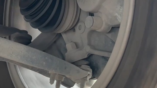 教你靠方向盘判断问题