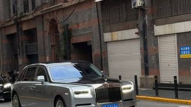 目前见过最好看的一台幻影#气场这块没输过 #大饼轮毂#上海豪车街拍