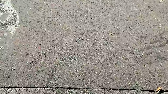 楼梯滚瓶子爆破解压时刻