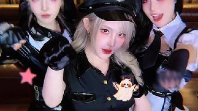 摇头晃脑上了。 #apt #朴彩英 #apt闪电特效我先用上了