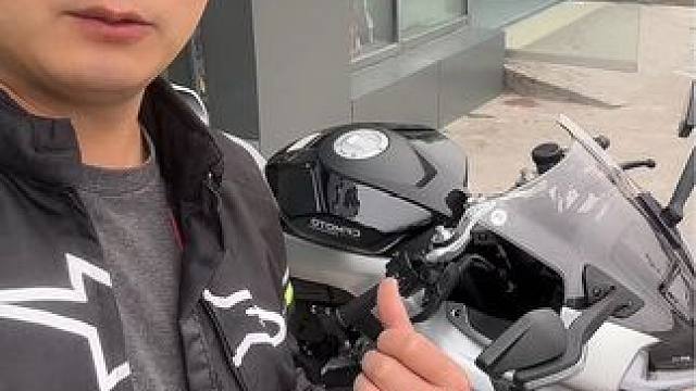 又是提车的一天。#让骑行成为一种生活 #热爱机车热爱生活 #租摩托车 #重庆租摩托车