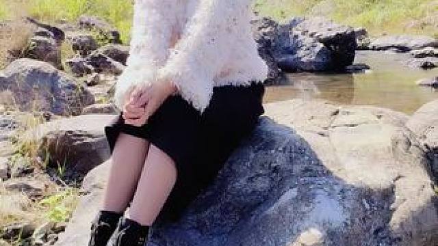 遗憾吗，一晃又快一年，有人再见，又有人再也不见，有人见面需要坐车，有人见面要做梦，人世间总是太多的遗