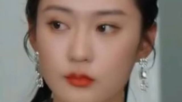 女孩刚毕业就年薪百万，可却不满足于现状，反手给总裁炒鱿鱼#因为一个片段看了整部剧 #错把平台当本事 