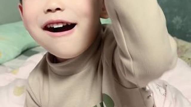 你不要灰心，也不要不吃饭，不开心了就要说出来，受委屈了也不要憋着，压力大的话就哭出来，要照顾好自己，