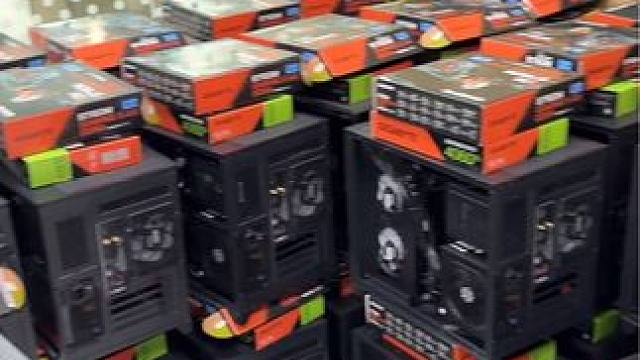 螺丝都打冒烟了#csgo茄子 #技嘉 #diy电脑