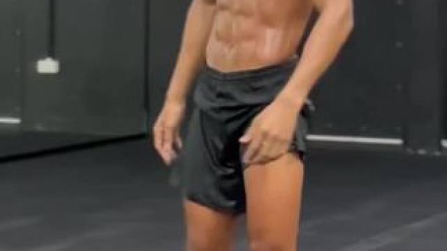 打拳能把身体练成这样真的让人喜爱#泰拳 #格斗 #暴力美学 #视觉冲击 #气场全开