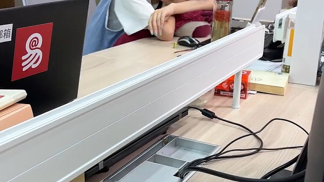 领导：你怎么睡觉呢？