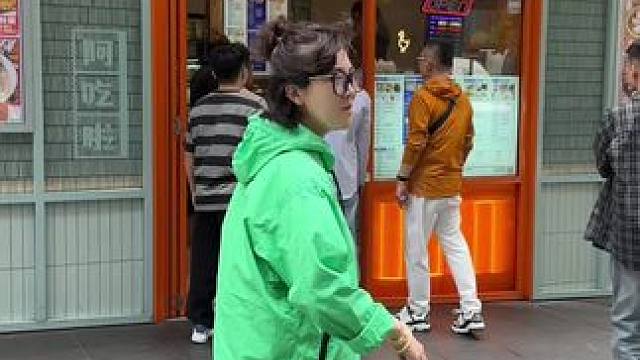 你们能想象到，在澳洲喝上一口热乎乎的鸭血粉丝汤有多幸福嘛！