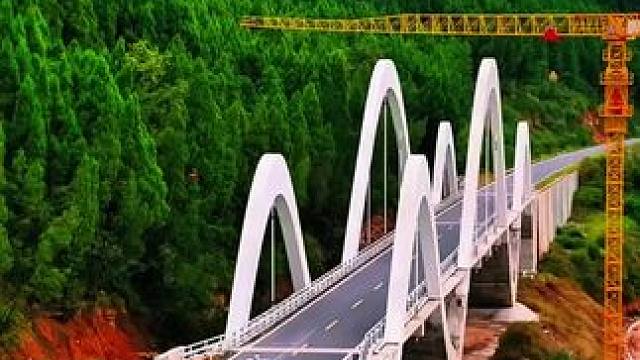 亭子湖沿江环湖公路上的波浪桥#致广元·物流经济新图#一帧中国·大美广元#看身边变化讲广元故事 #家乡