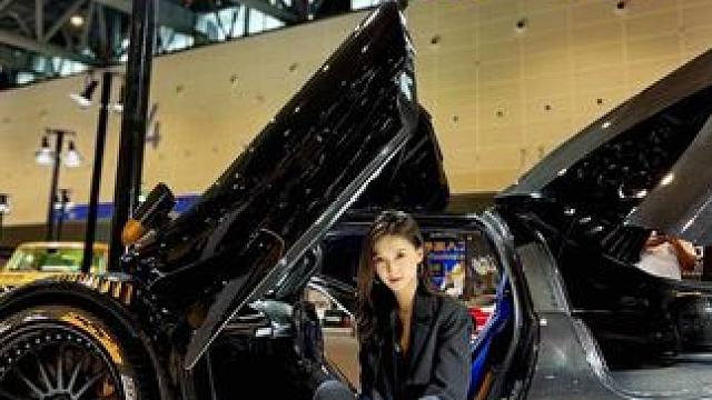 5000匹的神车踩起来是什么感觉