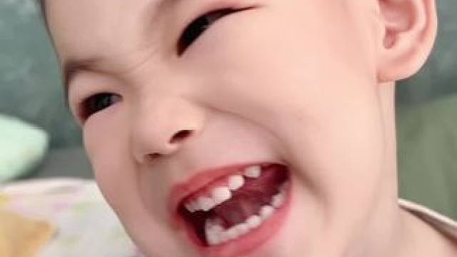 希望这个冬天，天气暖一点，心情好一点，身边的人都开心一点，有人暖心❤️ #萌娃 #这孩子太招人稀罕了