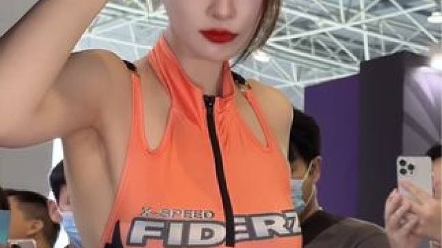 不嘻嘻 嘻嘻#车模之家 #模特之家