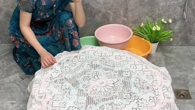 #兔耳脸盆架  可以收纳多个脸盆，家里的鞋刷都可以挂上去，还不占空间#免打孔  #小兔脸盆置物架