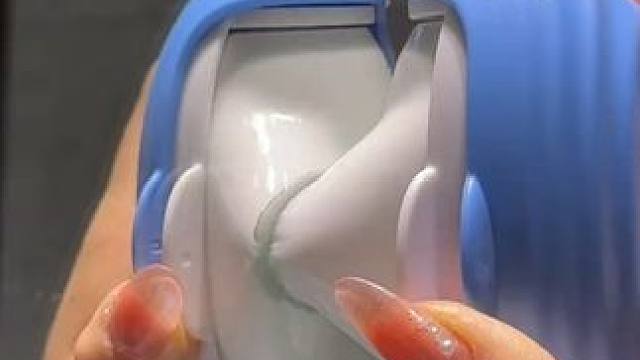 神奇的粘毛器!不仅能轻松清理头发和猫猫狗狗掉落的毛发，水一冲就干净能继续用了 #粘毛神器  #养猫人