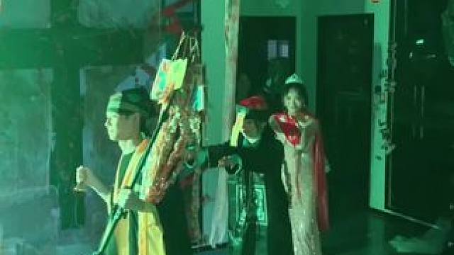 现场真的有被xia到 #万圣节气氛到位了 #胆小慎入 #万圣节妆容 #万物皆可cos #百鬼夜行