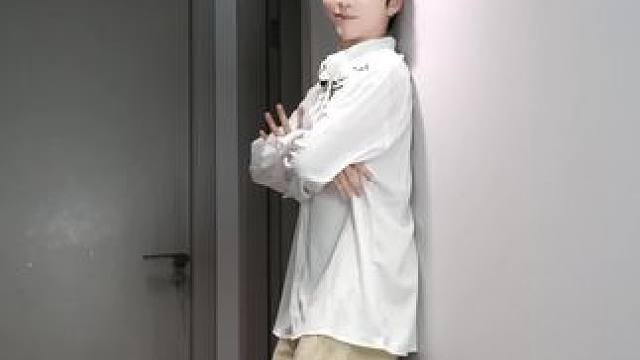 颈椎不好的每天一分钟，坚持一个月。#一起来锻炼 #坚持的意义 颈椎不好的每天一分钟，坚持一个月。#一