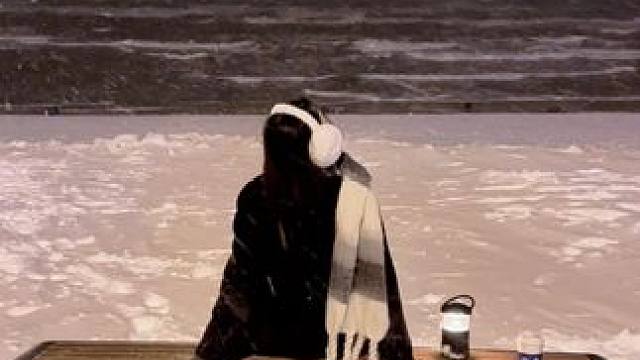 我期待不是雪 而是有你的冬天.
#威海 #氛围感 #去年冬天
