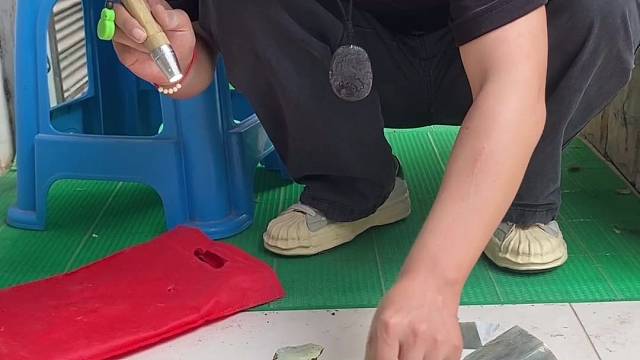 帝王裂变废为宝。全是冰种